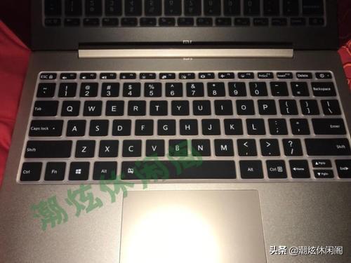 华为电脑怎么拆卸键盘(华为电脑拆卸键盘详解)